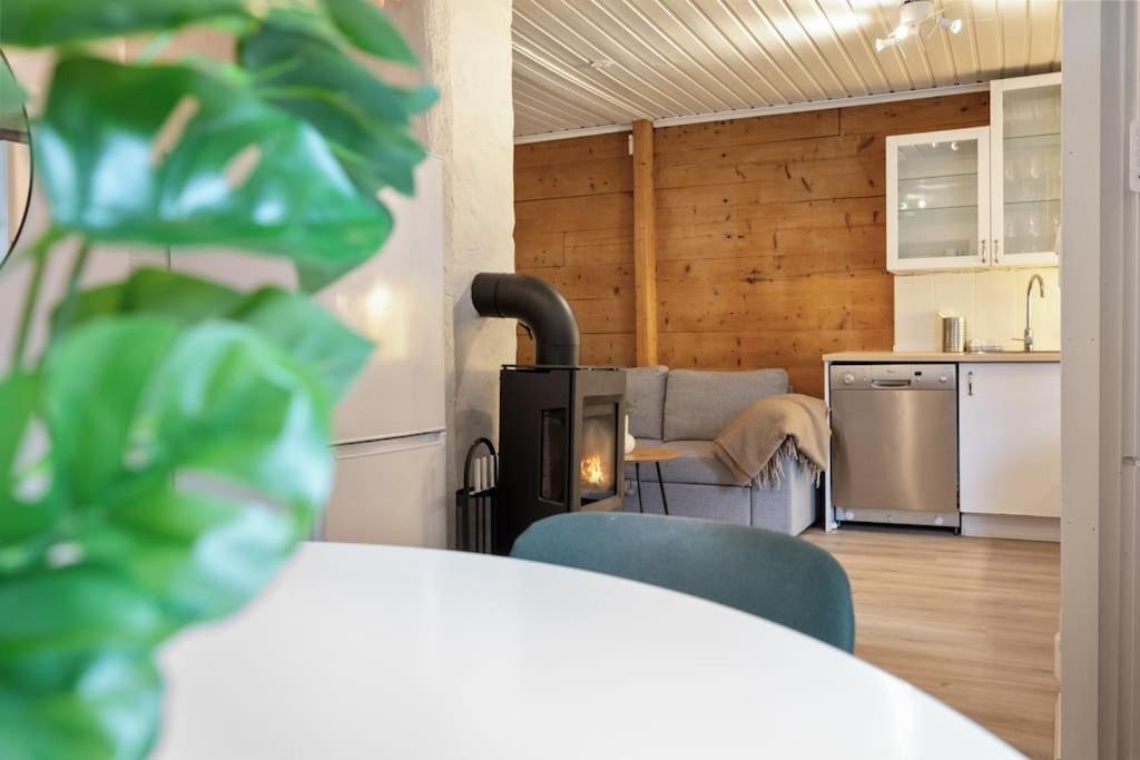 Central Apartment With Balcony, Self-Check In & Private Entrance 베르겐 외부 사진
