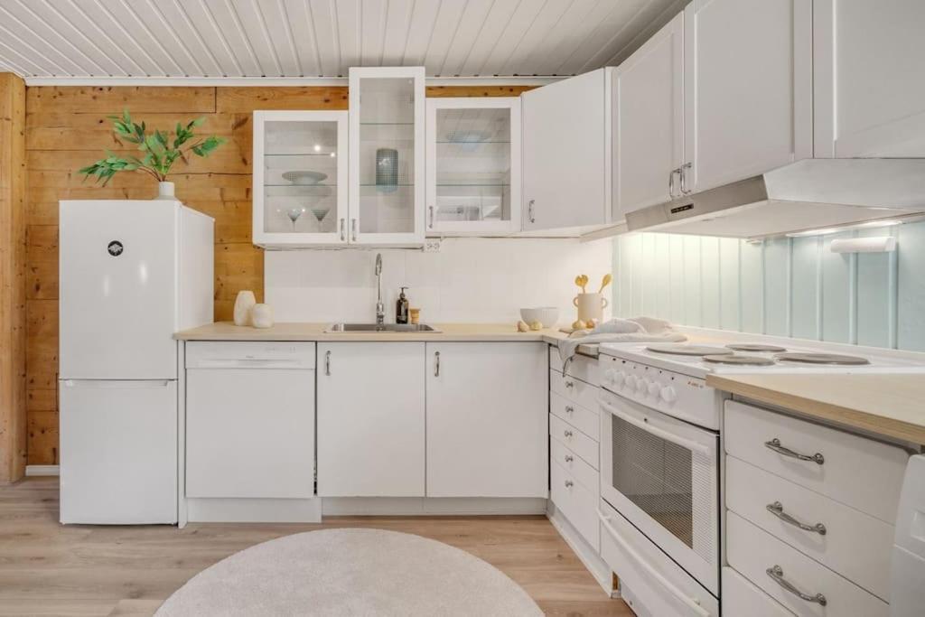 Central Apartment With Balcony, Self-Check In & Private Entrance 베르겐 외부 사진