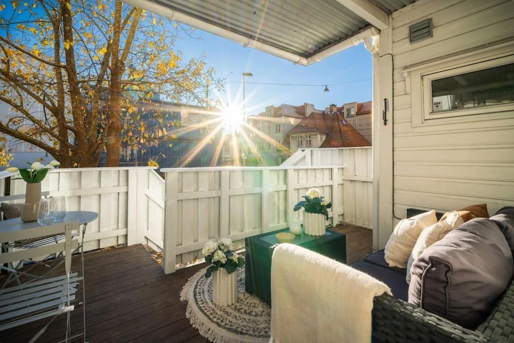 Central Apartment With Balcony, Self-Check In & Private Entrance 베르겐 외부 사진
